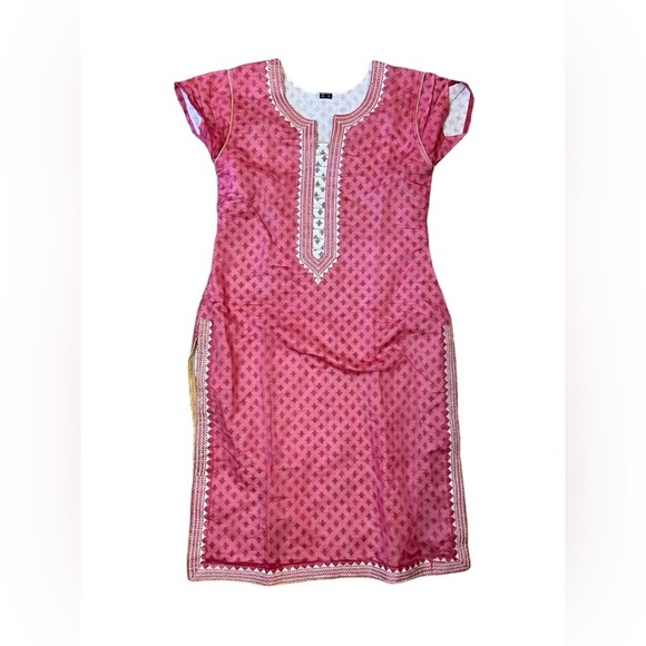 Pink Embroidered Traditional Kurta Tunic - Picture 8 of 16